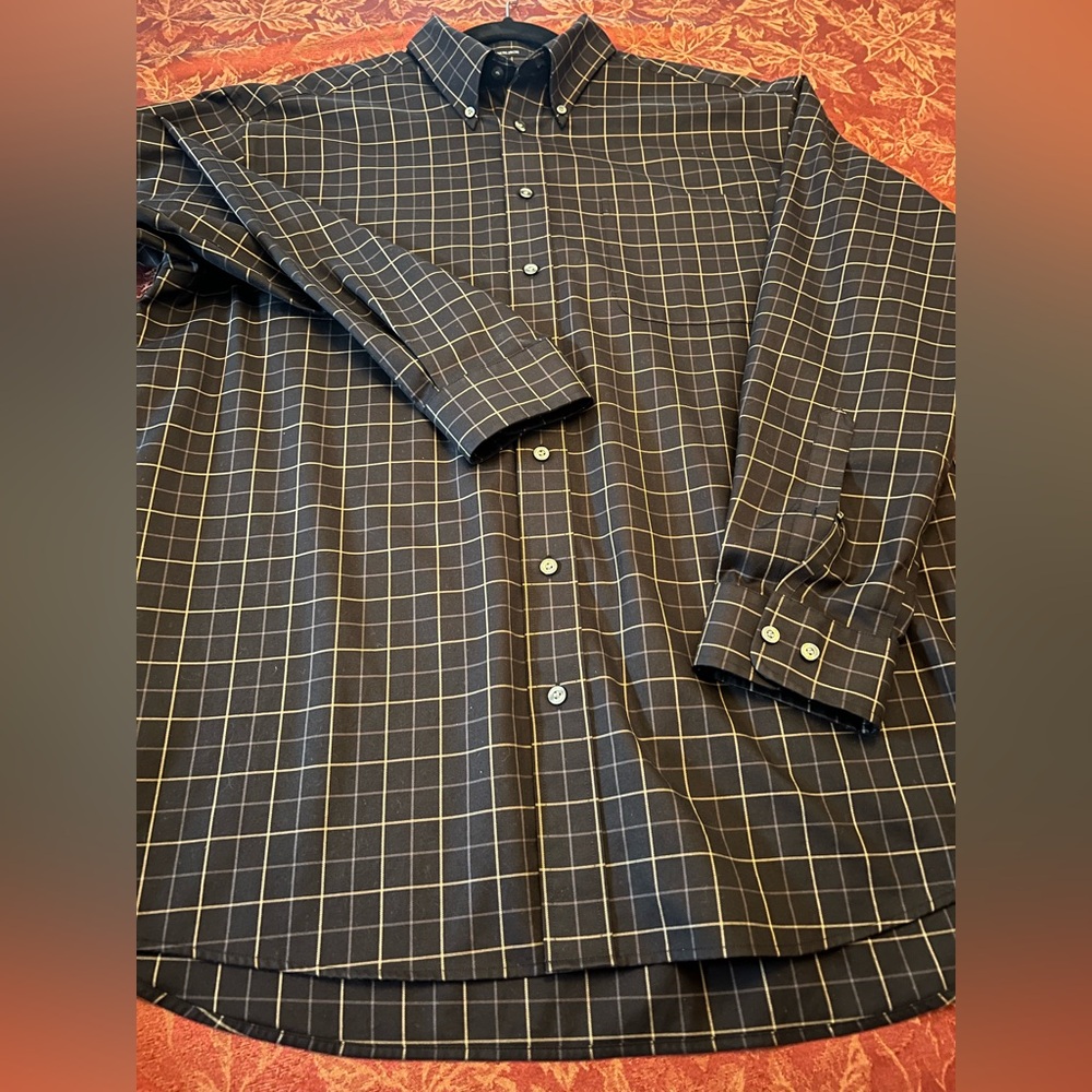 Hathaway Non-Iron Men's Black And Tan Plaid Button Down Shirt Like New XL